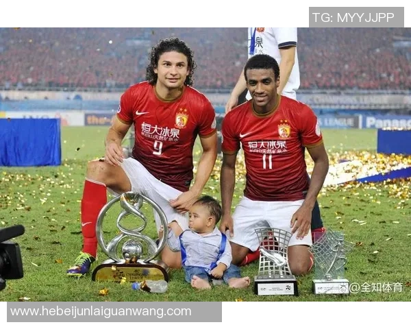 穿上中国足球服的球星们如何在赛场上书写属于自己的传奇故事